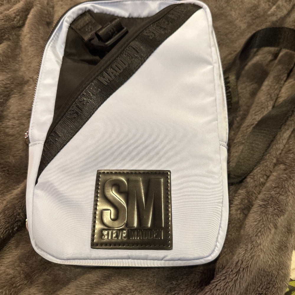 Steve Madden cross body
